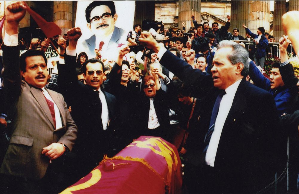 Casa de los Abuelos paternos de Bernardo Jaramillo con sus hijos, Bernardo y Paula.