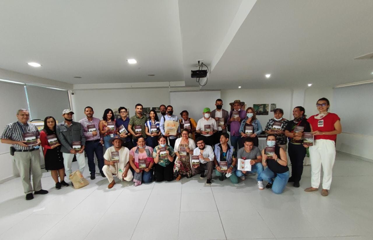 El Centro Nacional de Memoria Histórica entrega el informe sobre el Bloque Centauros de las AUC en Villavicencio