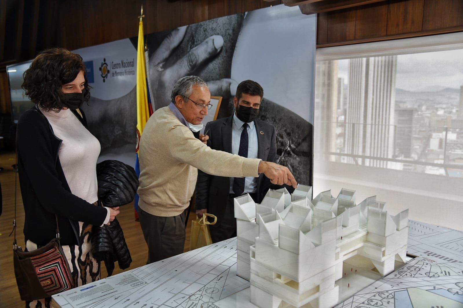 Dario Acevedo y coordinador general de la Agencia Española de Cooperación Internacional (AECID)