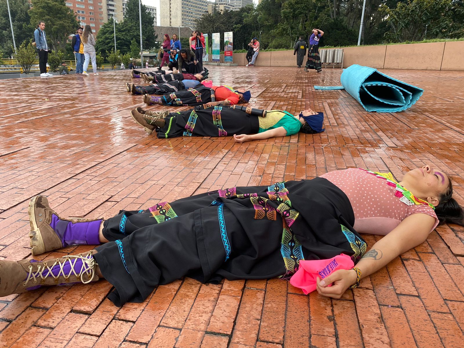 «Solita no eres»: una obra de teatro para que nuestros cuerpos sanen