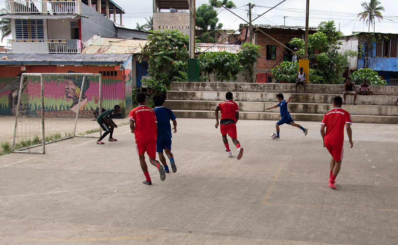 Buenaventura es goles, libros, unión y paz