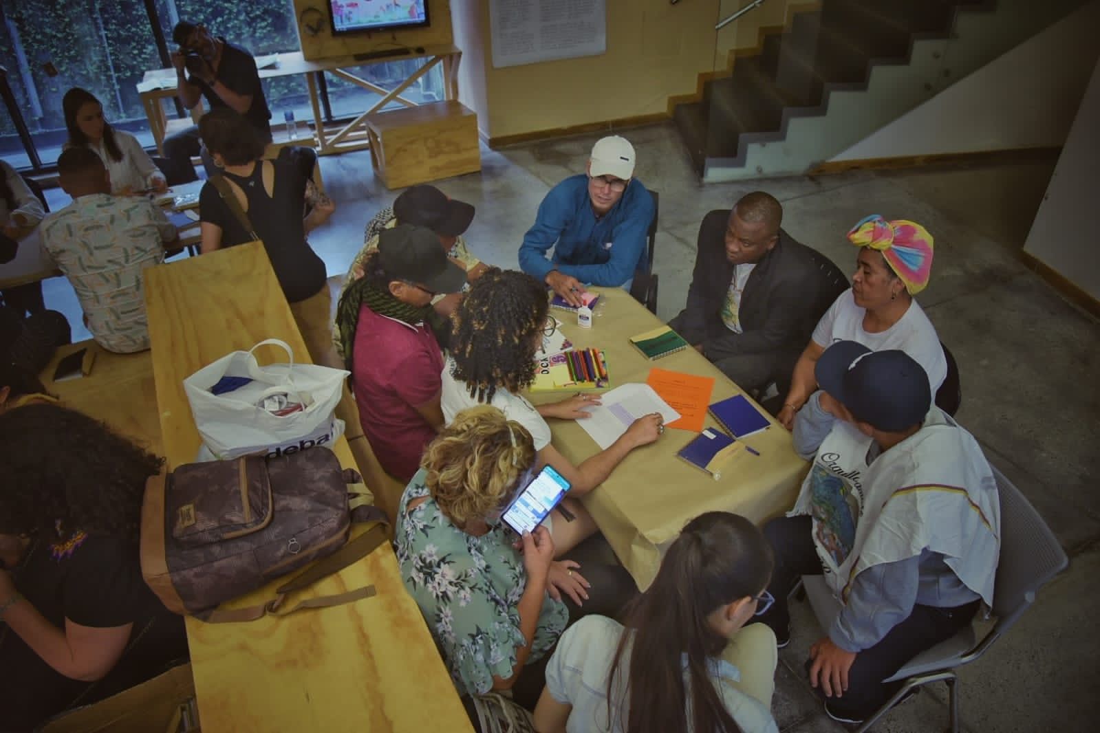 Con una feria de intercambios de experiencias prendió motores la Caravana por la Memoria