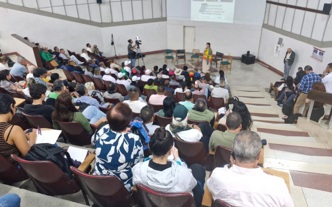 Tres libros para la memoria histórica desde Antioquia, con apoyo del CNMH
