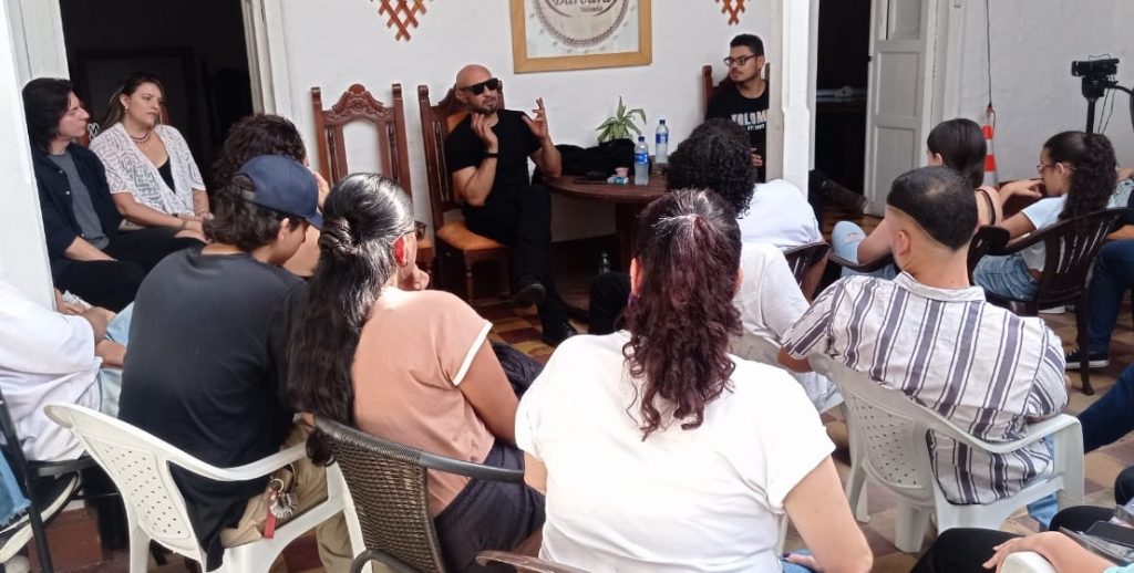 Jóvenes de Yolombó, Antioquia, aprenden a narrar el conflicto en sus historias