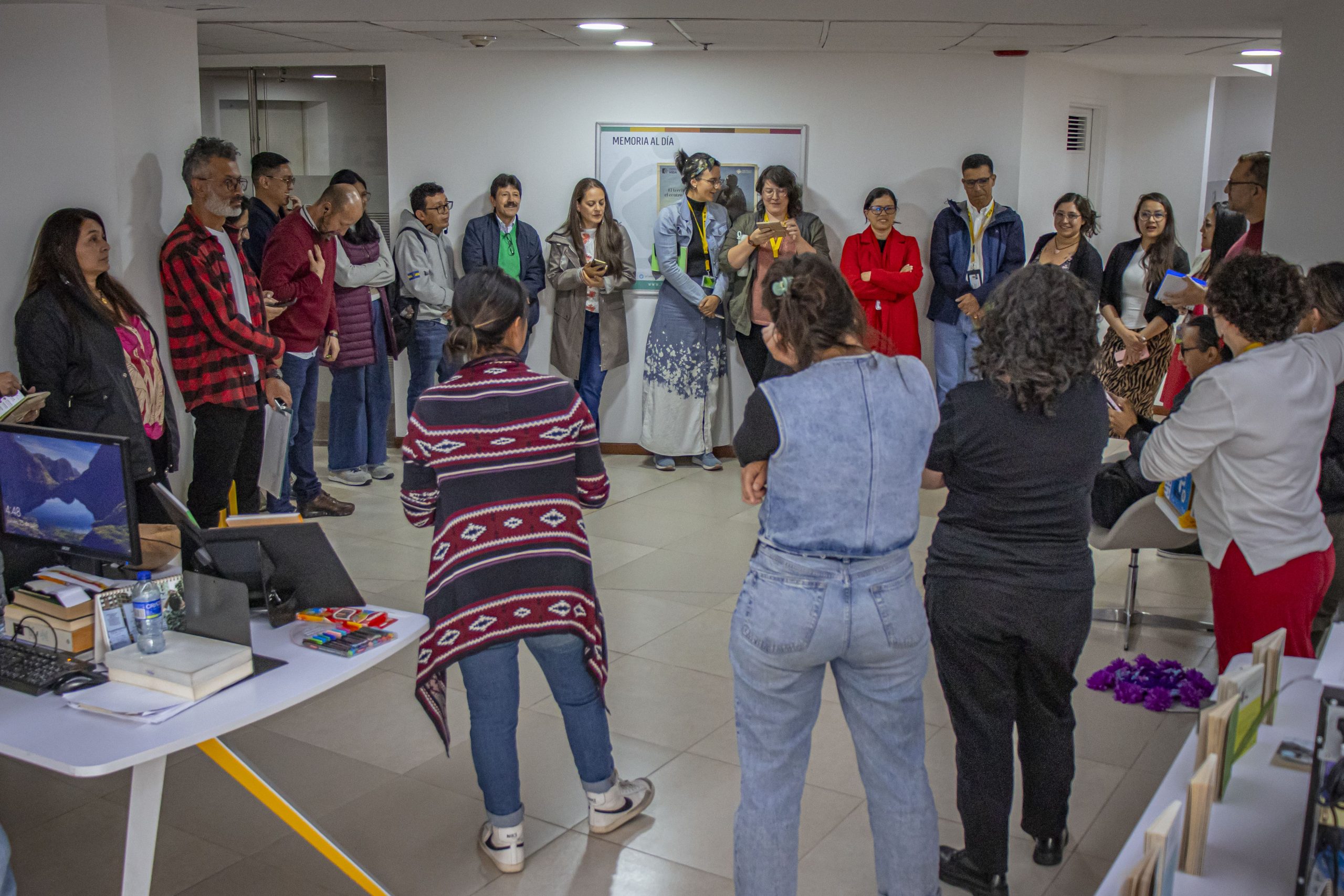 Inauguración del punto de Libro al Viento en la Biblioteca Especializada del CNMH.