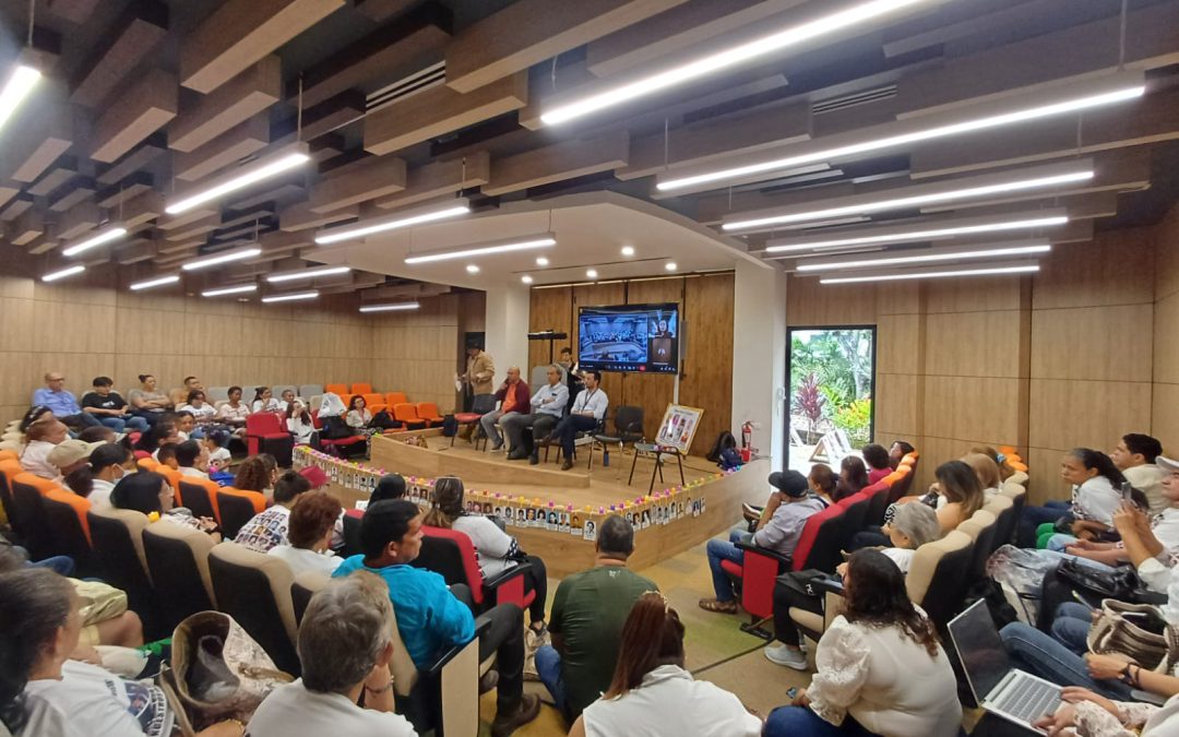 Diálogo por la verdad y la memoria: el CNMH participó en un conversatorio sobre desaparición forzada en Santander
