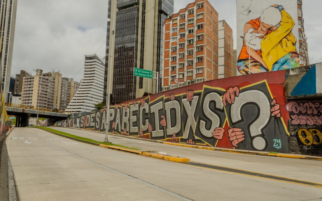 El CNMH acoge laboratorio urbano internacional para transformar la Avenida/Calle 26 en el Eje de Paz y Memoria